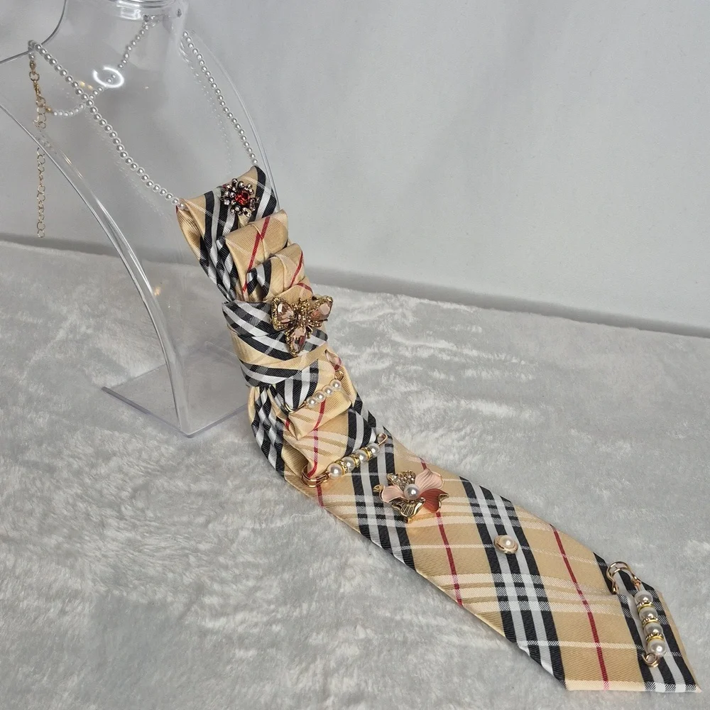 Handcrafted Luxury Fashion Necktie Necklace 📿 (PLAID PLEASURES)